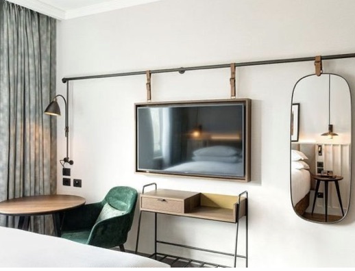 Transformação Comercial - Quarto com TV